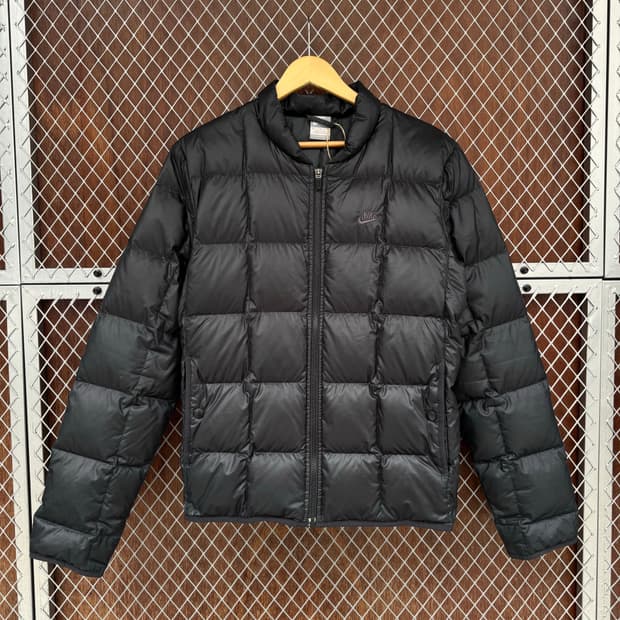 나이키 스퀘어 덕다운 블랙 로고 경량패딩 M
