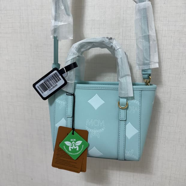 MCM 민트 크로스백 새상품