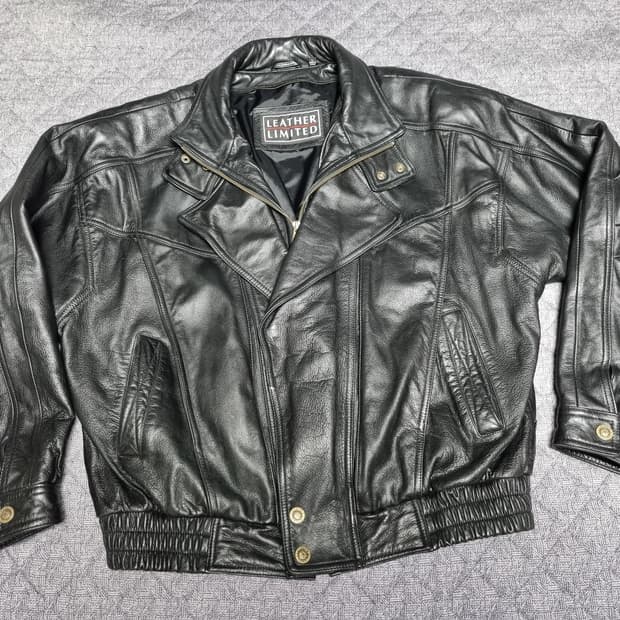 leather limited 더블칼라 가죽 봄버 자켓 110