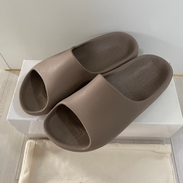 레프리젠트 슬리퍼 43 새상품