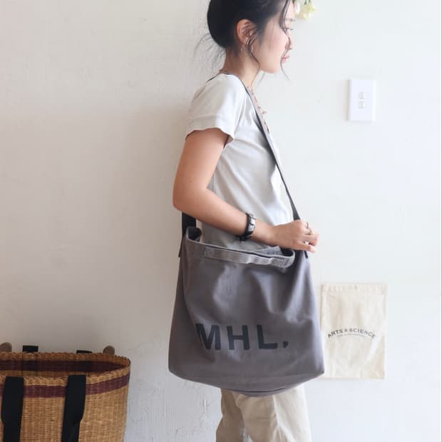 [Mhl] Grey Canvas Logo Bag