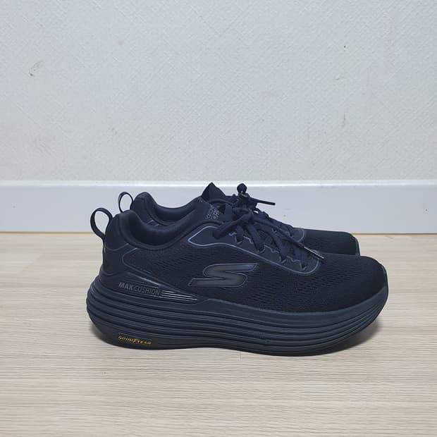 스케쳐스 맥스쿠셔닝 운동화 240