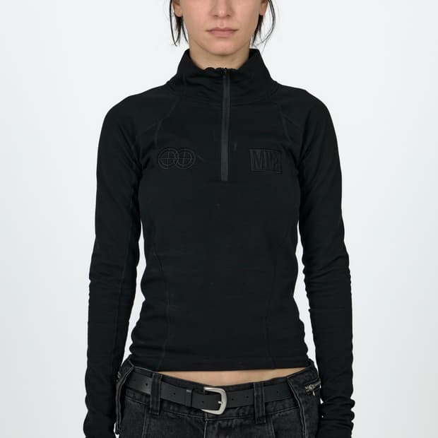 (구해요)플라스틱 프로덕트 소프트쉘 하프집업 S 사요