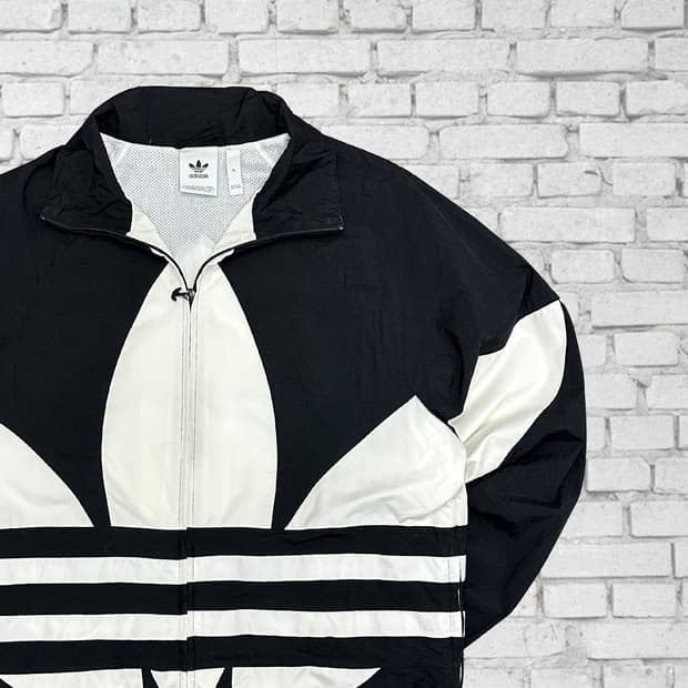 아디다스 신형 빅트레포일 바람막이 XL