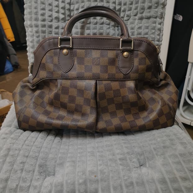 루이뷔통 가방 팔아요