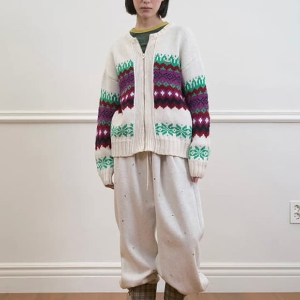 노컨텐츠 니트집업 구해요ㅠ.ㅠ