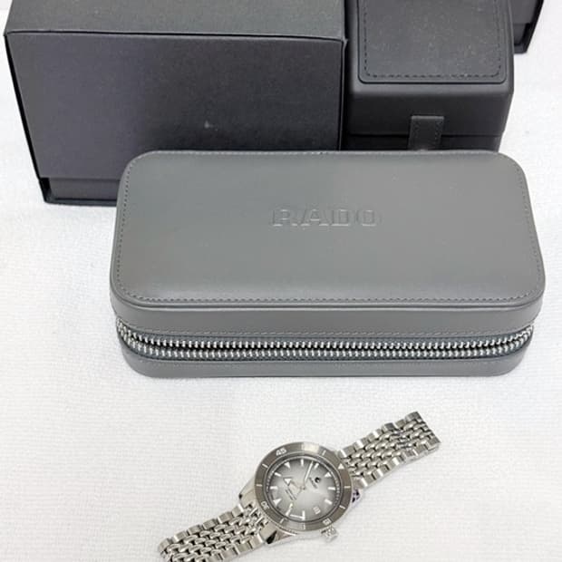 라도 RADO 캡틴쿡 39mm 테니스에디션 판매합니다.