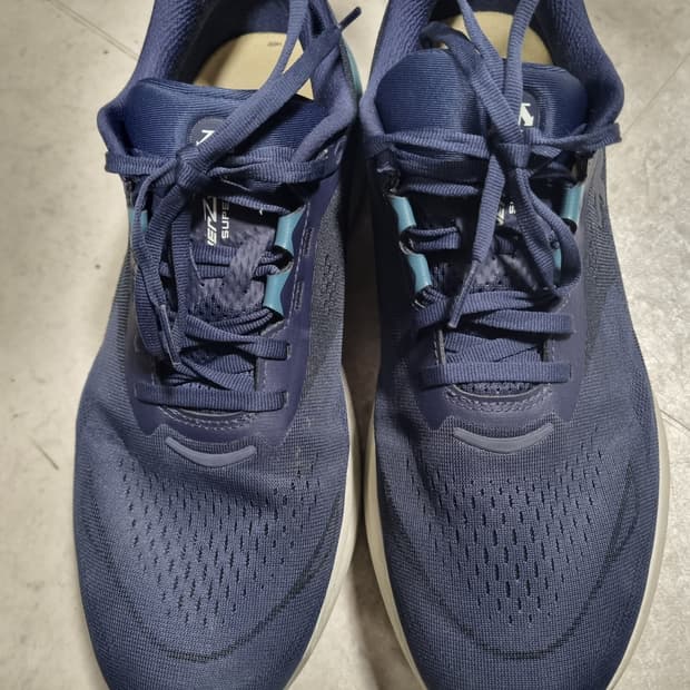 데상트 남성 런스텝 러닝화