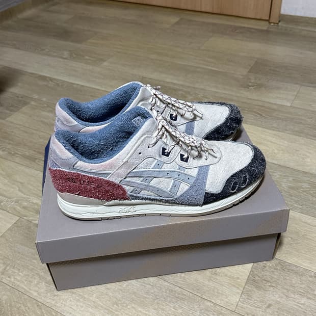 아식스 x 키스 젤 라이트 3 리마스터드 서울 크림