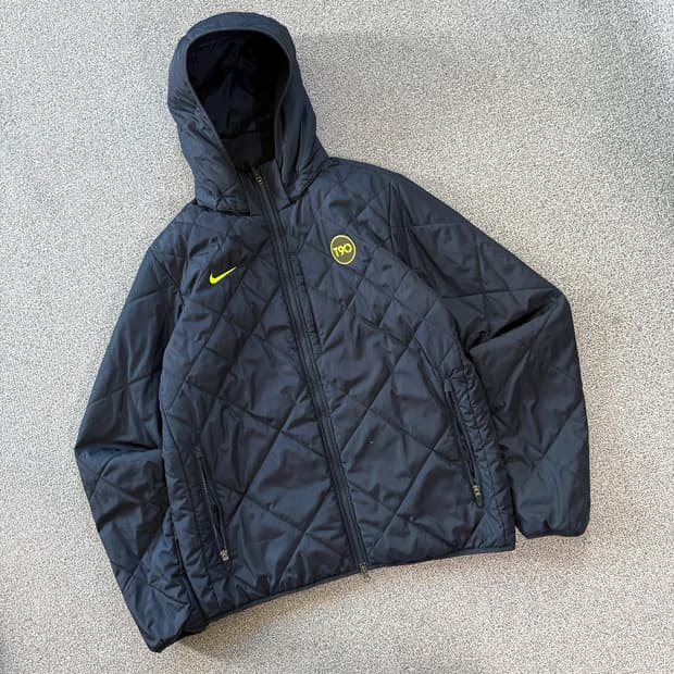 나이키 T90 후드 퀄팅 패딩 자켓