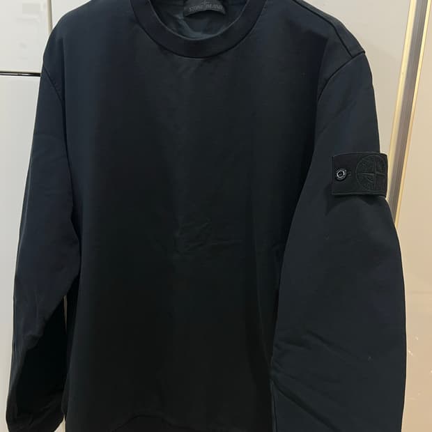 23fw 스톤아일랜드 고스트피스맨투맨 xl (한정판)