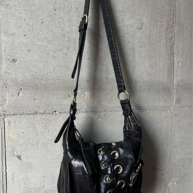 Guess lace up guyru style leather bag
