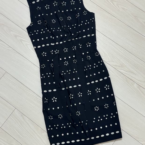 모스키노 민소매 원피스 (44)