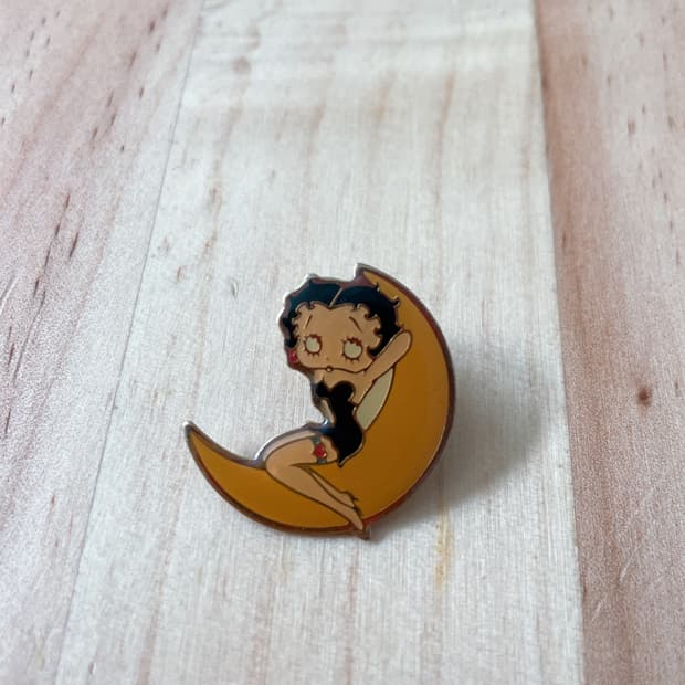 90s 빈티지 베티붑 핀 벳지