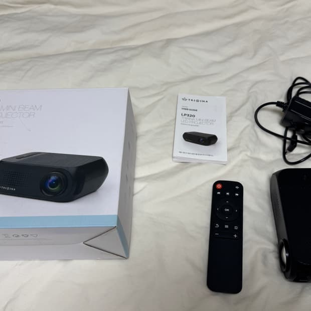 트리아이나 LP320 미니 빔 프로젝터