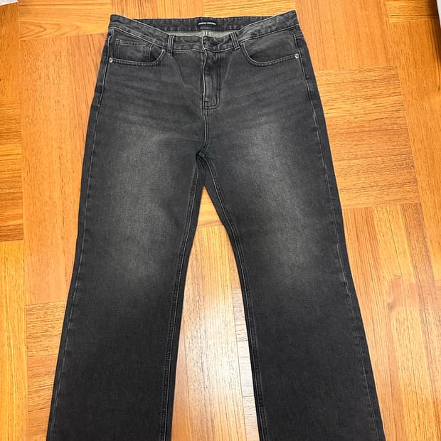 무신사스탠다드 플레어진 