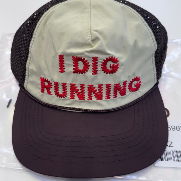 ALEX ZONO I DIG RUNNING  TRUCKER HAT OG