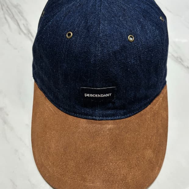 디센던트 캡