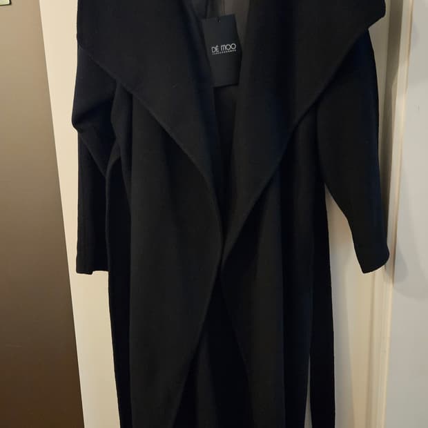 데무(DE MOO) 블랙 여성 코트 새 상품  F