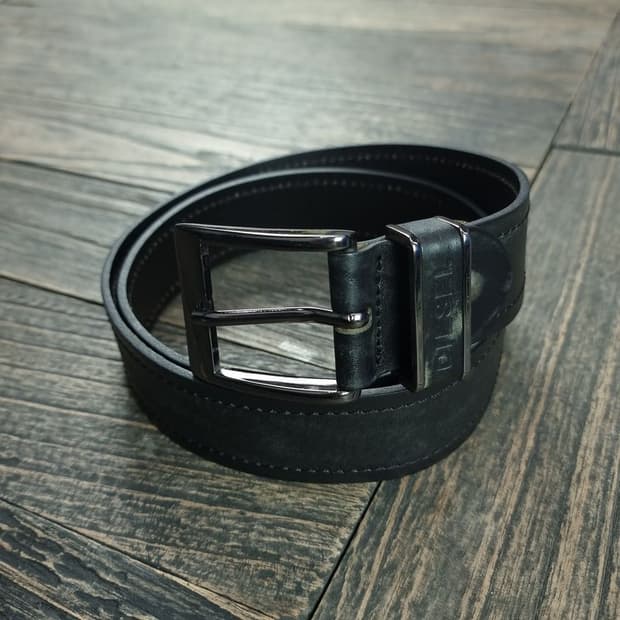 [디젤] 로고 각인 카우 레더 소가죽 벨트 블랙 P01440