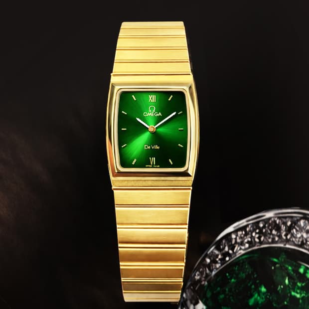 희귀 오메가 드빌 스퀘어 금장 그린 다이얼 여성 쿼츠 시계