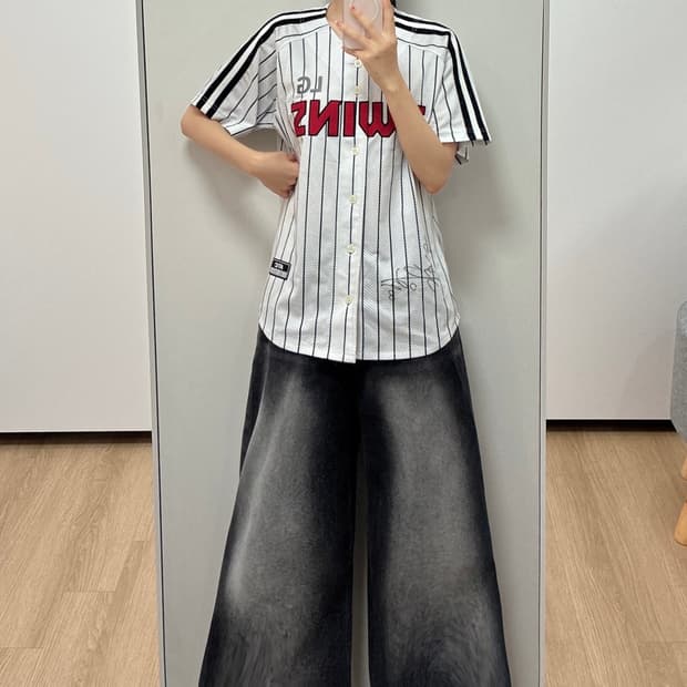 LG트윈스 이형종 마킹 선수 친필 싸인 홈 유니폼
