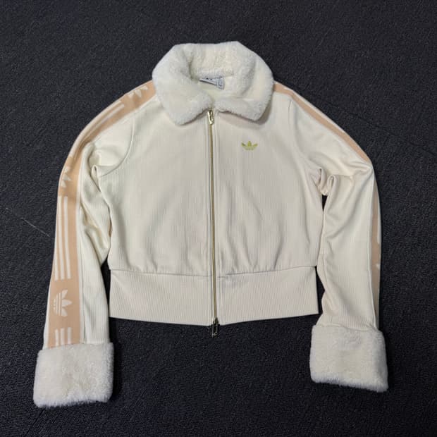아디다스 스키 시크 퍼 재킷 
