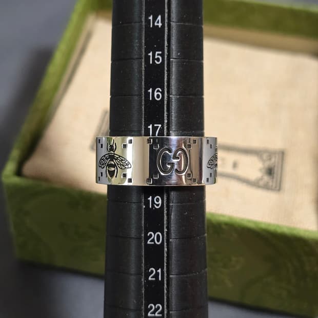 구찌 벌 인그레이빙 반지 19호