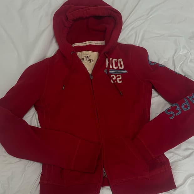 Hollister  레드 후드집업