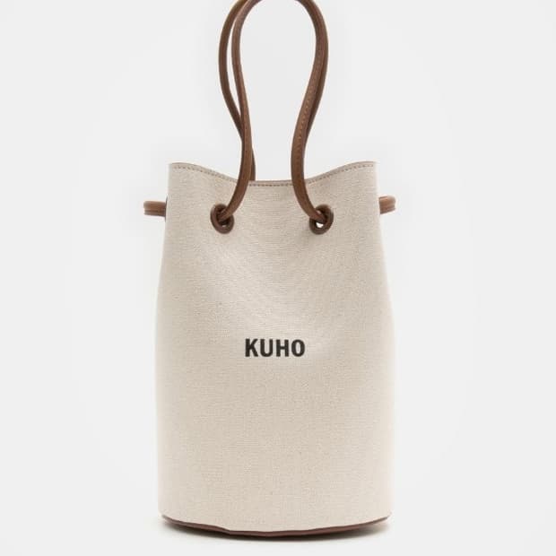 KUHO 구호 캔버스 레더 스트랩 버킷 숄더백