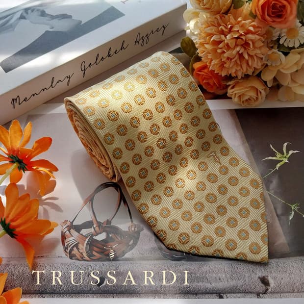 트루사르디 실크 레몬 패턴 넥타이 9.3cm A등급 K2601
