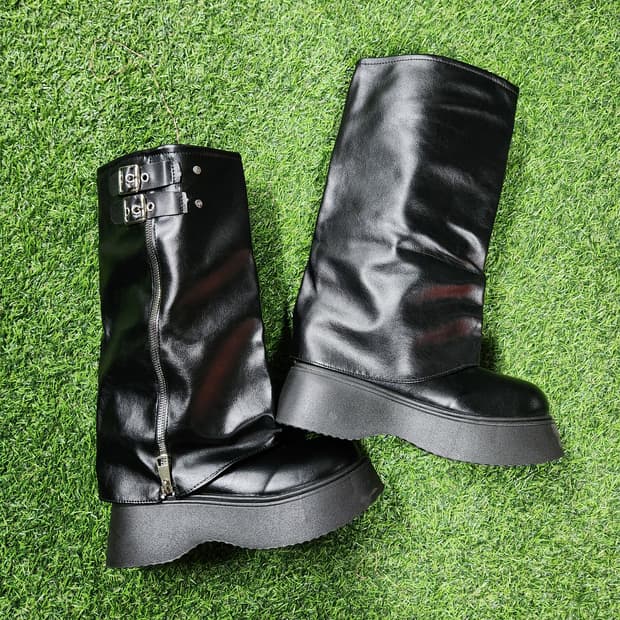 플랫폼굽 버클 미들부츠 37 | 시크블랙 유광 레더핏  새상품