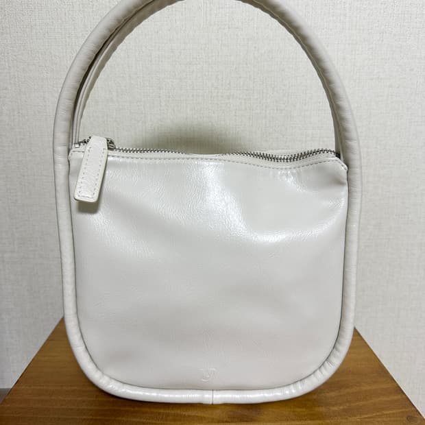 여밈 oval bag