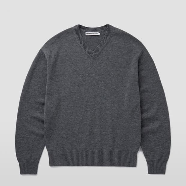 [L] 유니온블루 클라우드 브이넥 니트 차콜