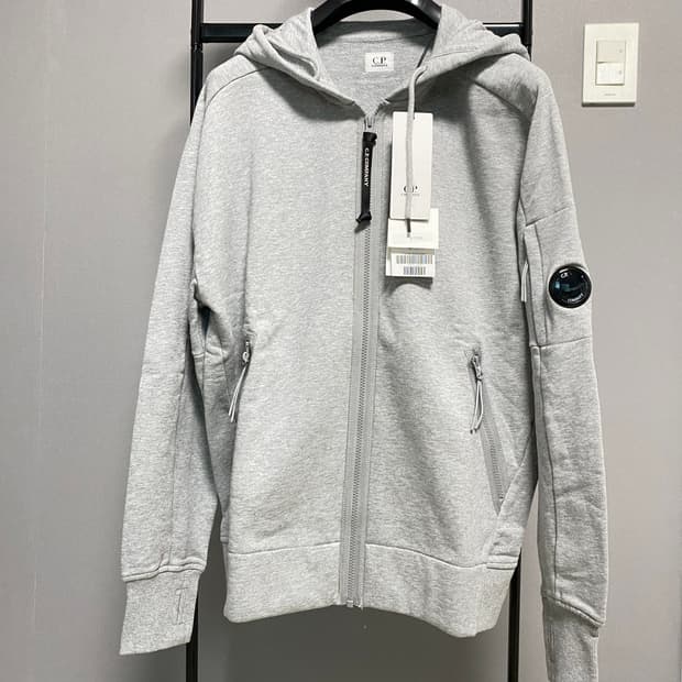 cp컴퍼니23fw  후드집업 그레이