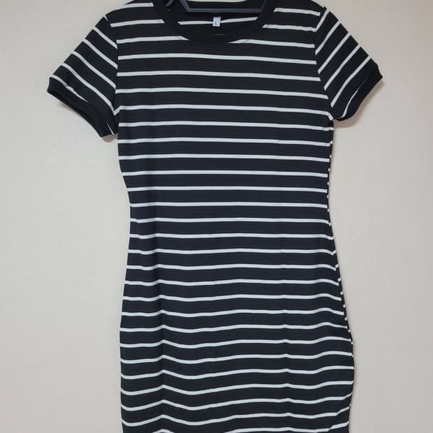 스트라이프 미니 원피스