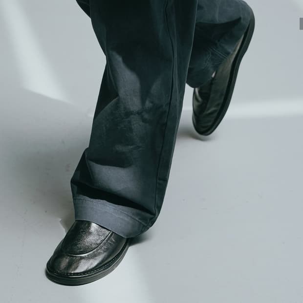 280) 로맨틱무브 간트 레더 슬립온 R26M777 (크랙블랙)