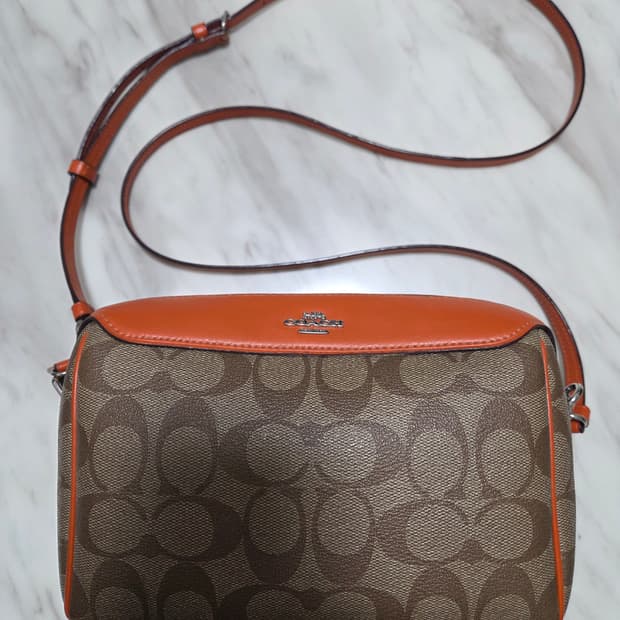 코치 베넷 크로스바디 백