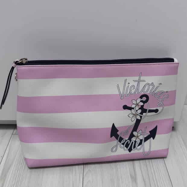 Victoria’s Secret 빅토리아 시크릿 메이크업 파우치