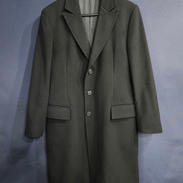 휴고보스 블랙컬러 남성 슬림핏 100 롱코트 