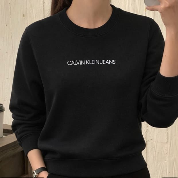 켈빈클라인 진품 화이트 맨투맨 