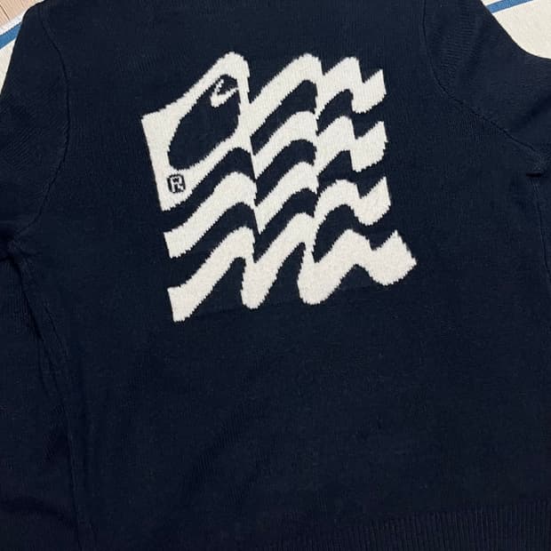 칼하트 WIP WAVY STATE SWEATER 딥 네이비
