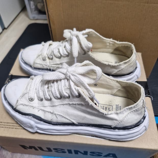 메종 미하라 야스히로 피터슨 OG 솔 캔버스 로우 스니커 화이트