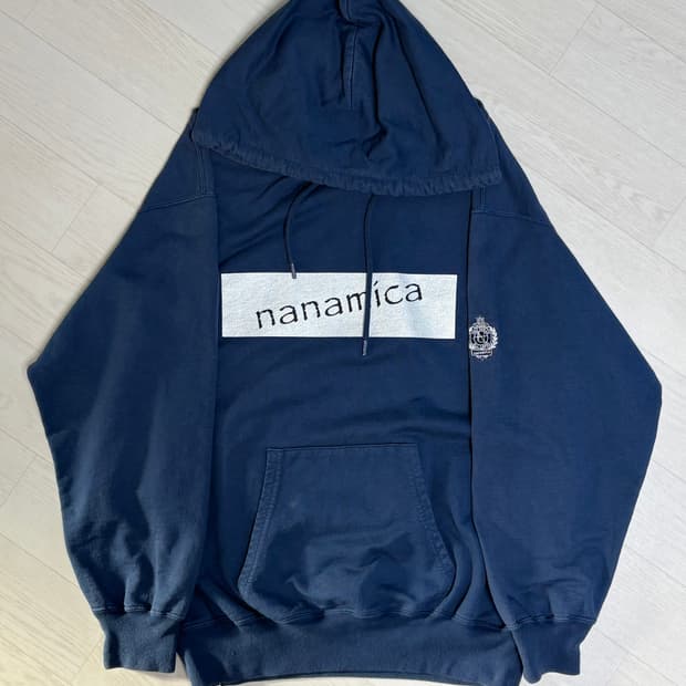 나나미카 로고 후디