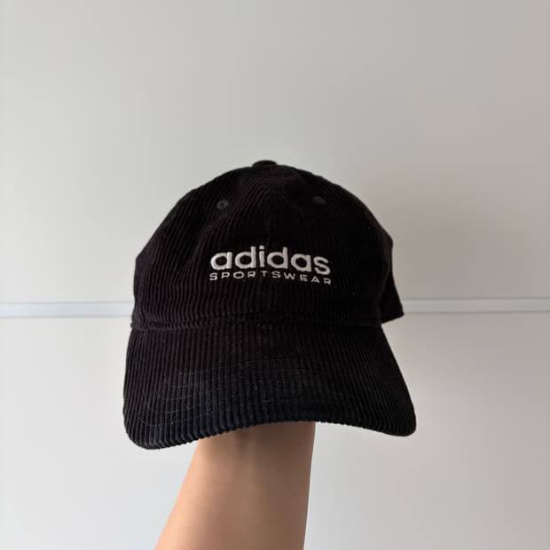 아디다스 코듀로이 볼캡 블랙