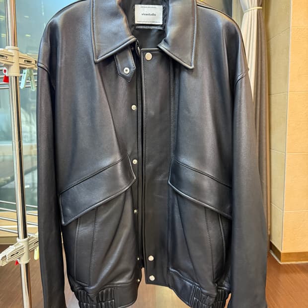 비바스튜디오 가죽자켓