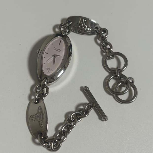 비비안웨스트우드 분홍색 팔찌 시계