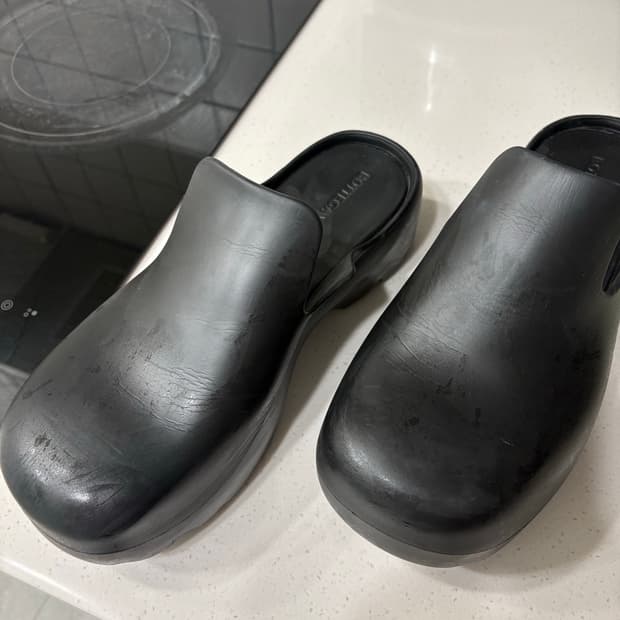 보테가베네타 690102 러버 클로그