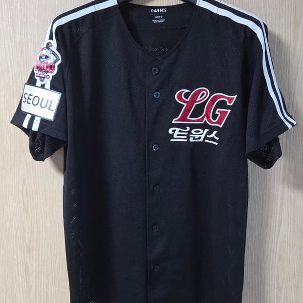 (착샷) LG 트윈스 유니폼 야구 져지 레트로 김현수 1500안타 기념