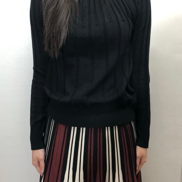 빈티지 블랙 미니멀 니트